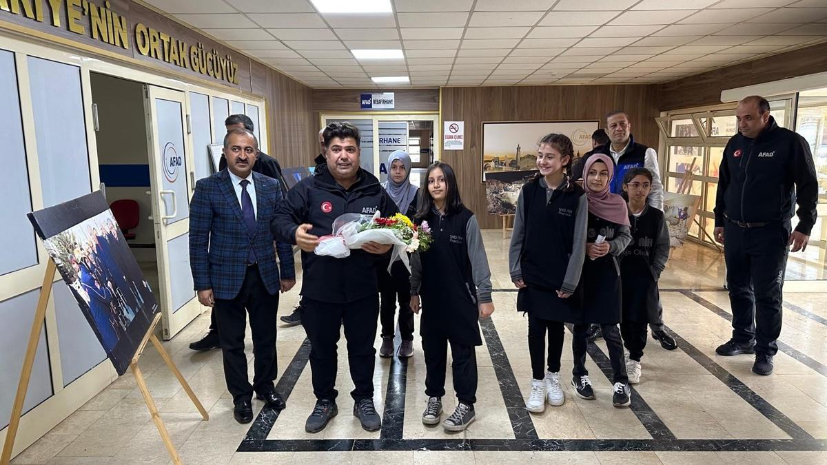 ehit Halit Glser Kz Anadolu mam Hatip Lisesi rencilerinden rnek davran