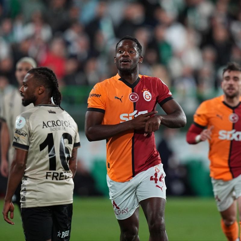 Michy'den saatte bir gole katk