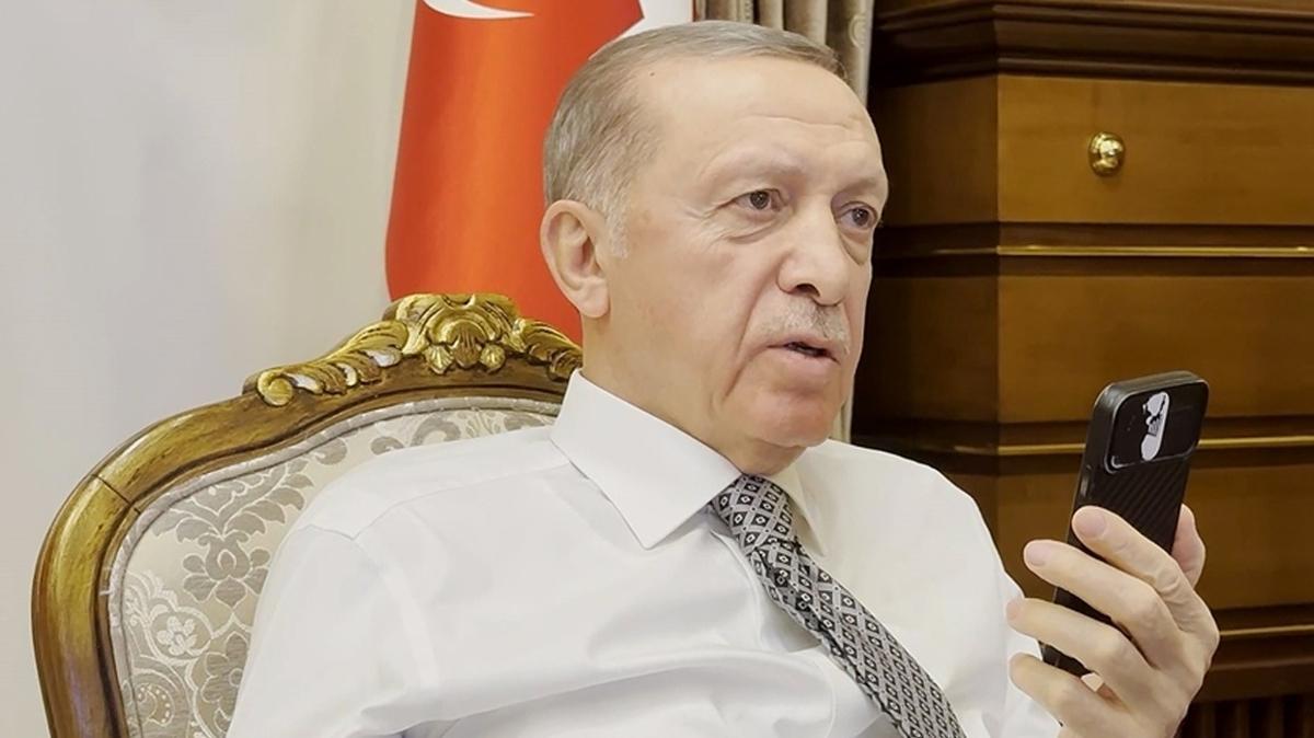 Bakan Erdoan, AK Parti Gelibolu le Kongresi'ne telefonla baland