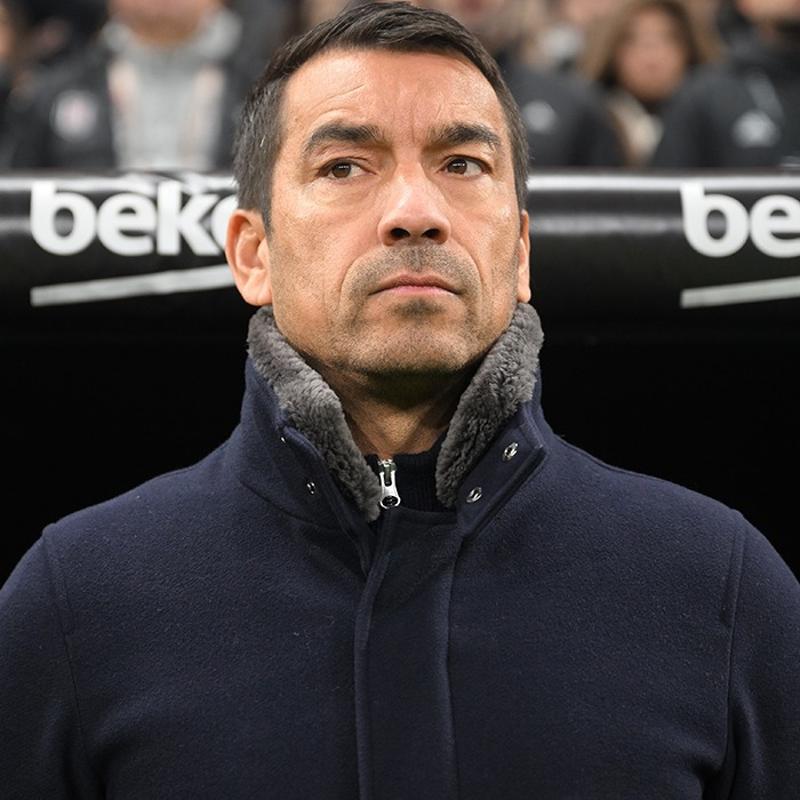 Van Bronckhorst'tan fla aklama! 'ampiyon olacaz demedim'