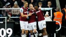 West Ham United deplasmanda 2 golle kazand