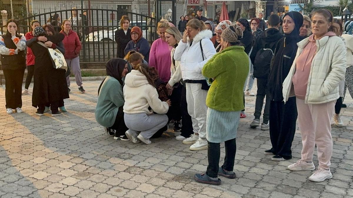 Antalya'da feci olay: Birlikte yaad kadn ldrd