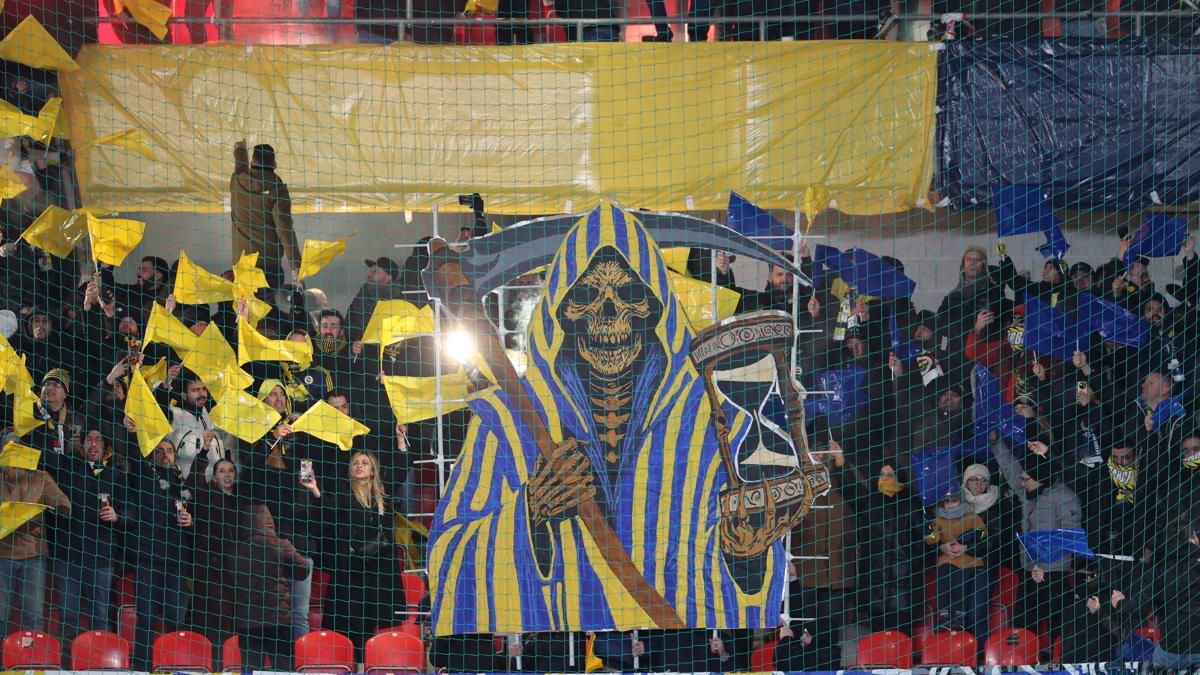 Fenerbahe'yi taraftar yalnz brakmad!