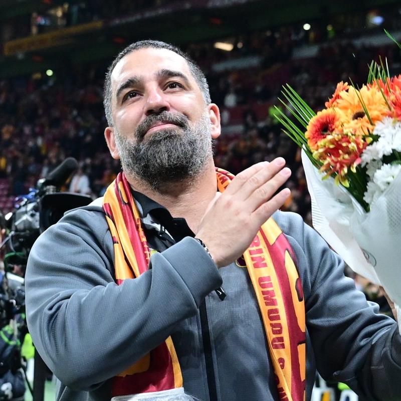 Arda Turan'a Galatasaray taraftarndan sevgi gsterisi