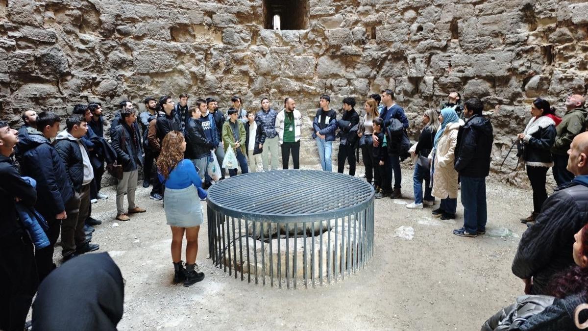 Efsaneleriyle nl Yedikule Hisar'nda rehberli gndz turlar devam ediyor