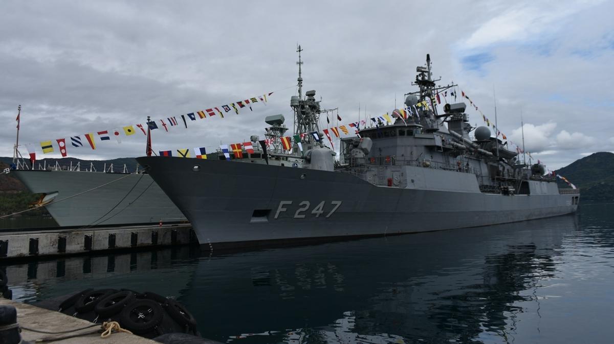 Trkiye, NATO Daimi Deniz Grev Grubu-2'nin komutasn devrald... TCG Kemalreis'e kritik grev!