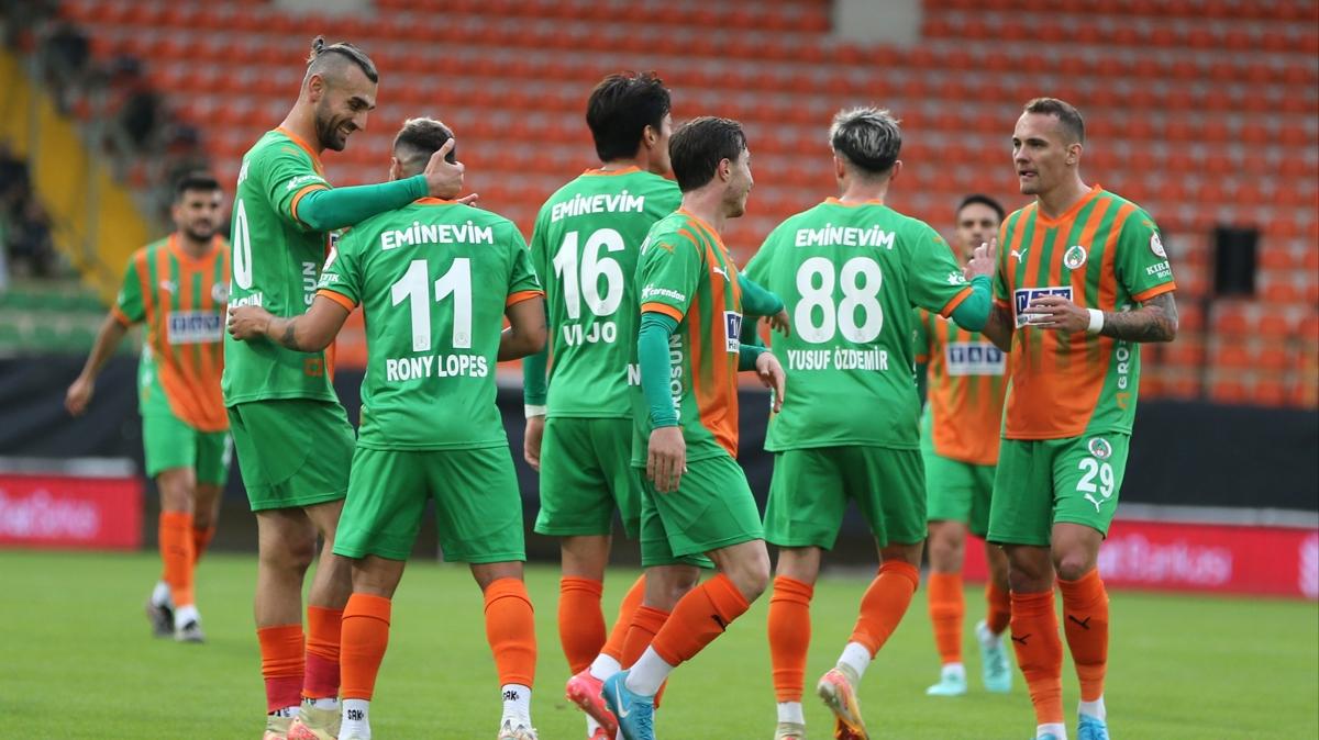 Alanyaspor kupada 4 golle turlad