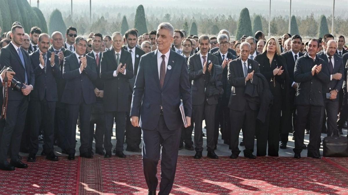 Bakan Bolat Trkmenistan'da Trk hra rnleri Fuar'nda