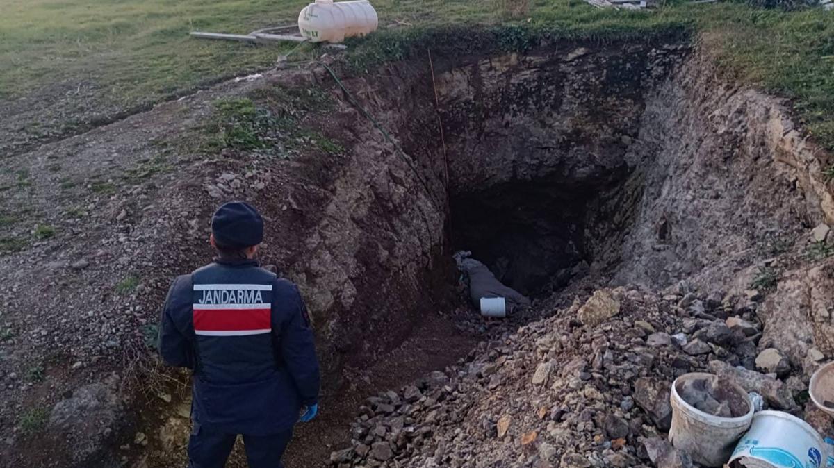 Evinin bahesinde kaak kaz yapt: Yakay ele verdi