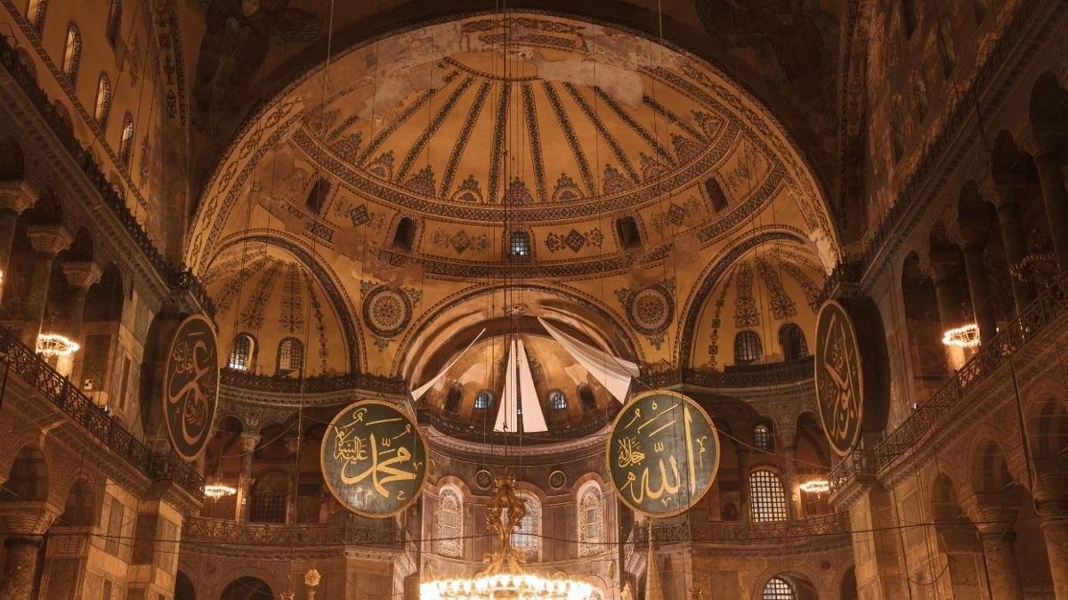 Ayasofya'nn kubbesi restorasyon iin alacak