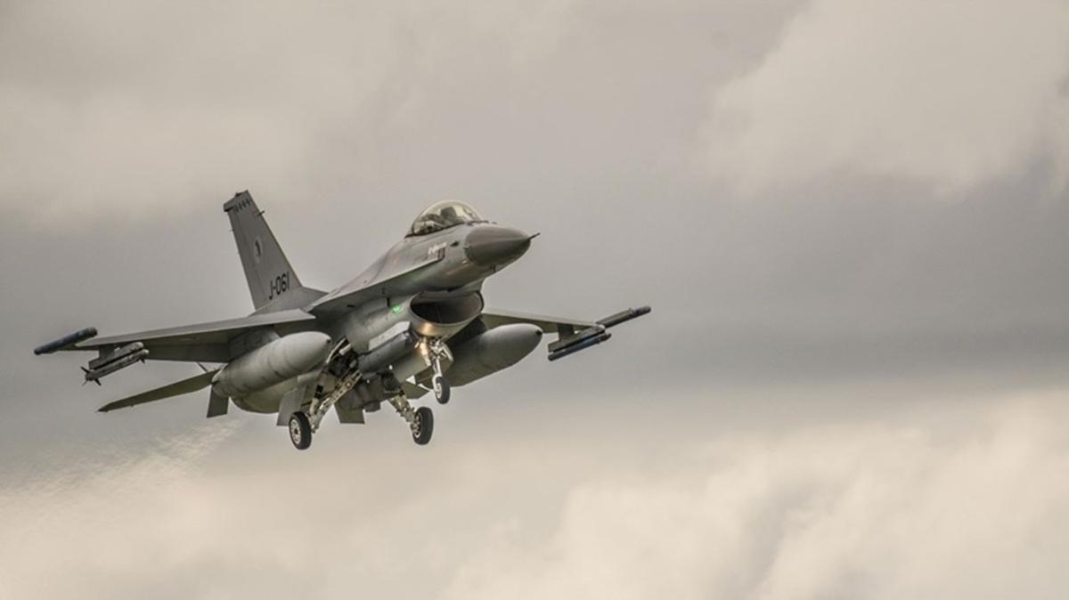 Danimarka'dan Ukrayna'ya F-16 destei