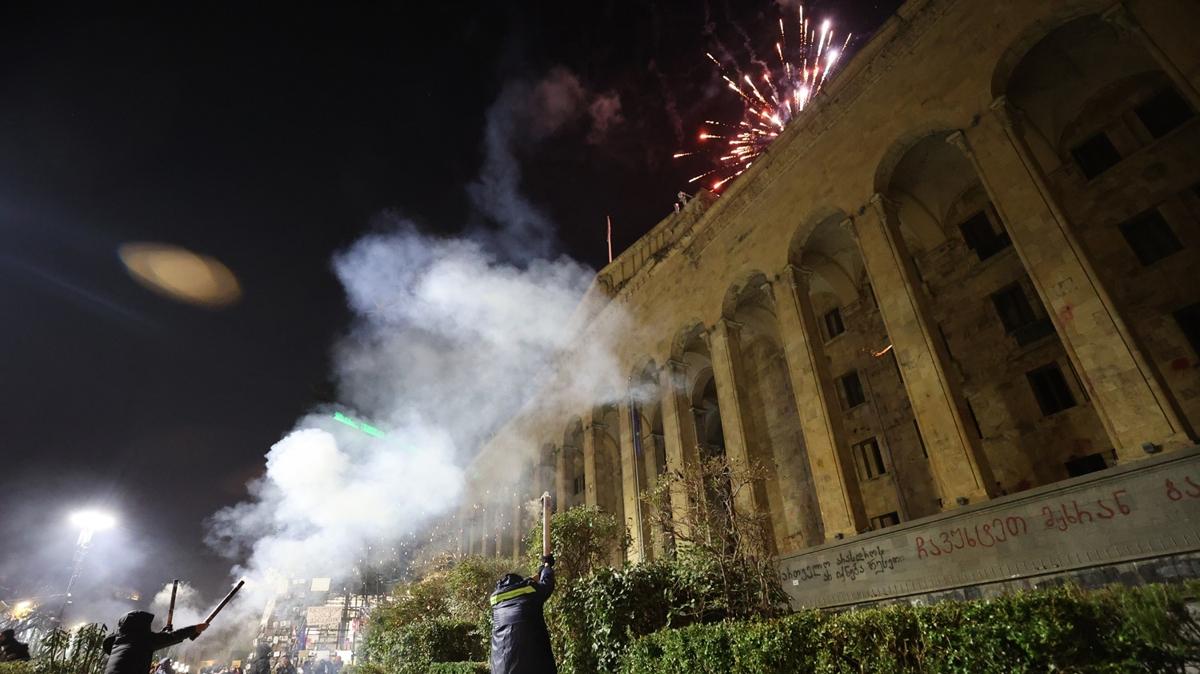 Grcistan'da gstericilerin protestosu 11. gnnde devam etti