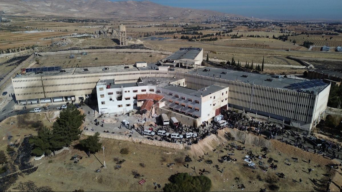 Esed rejimin lm kamp! Sednaya Hapishanesi'ndeki pres makinalar grntlendi