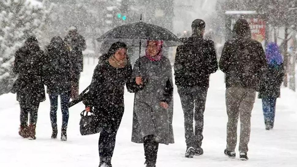 Hem yamur hem kar: Hava buz kesecek... Meteoroloji 'ok kuvvetli' diyerek uyard