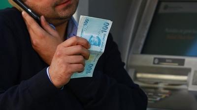 Kimlik bilgilerini verdi, 112 bin lira dolandrld... 'Adma bankadan kredi ekmiler'