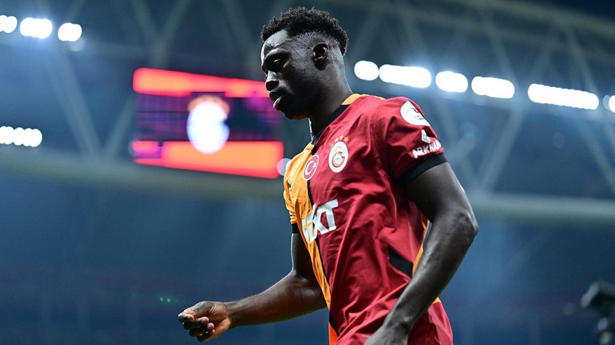 Galatasaray'da ok sakatlk! Davinson Sanchez maa devam edemedi