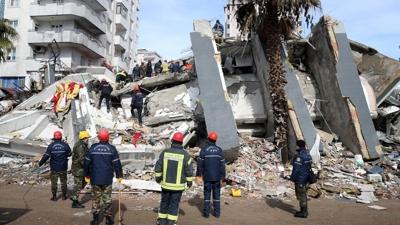 Asrın felaketinde onlarca kişiye mezar olan Ezgi Apartmanı'na ilişkin yargılama sürdü