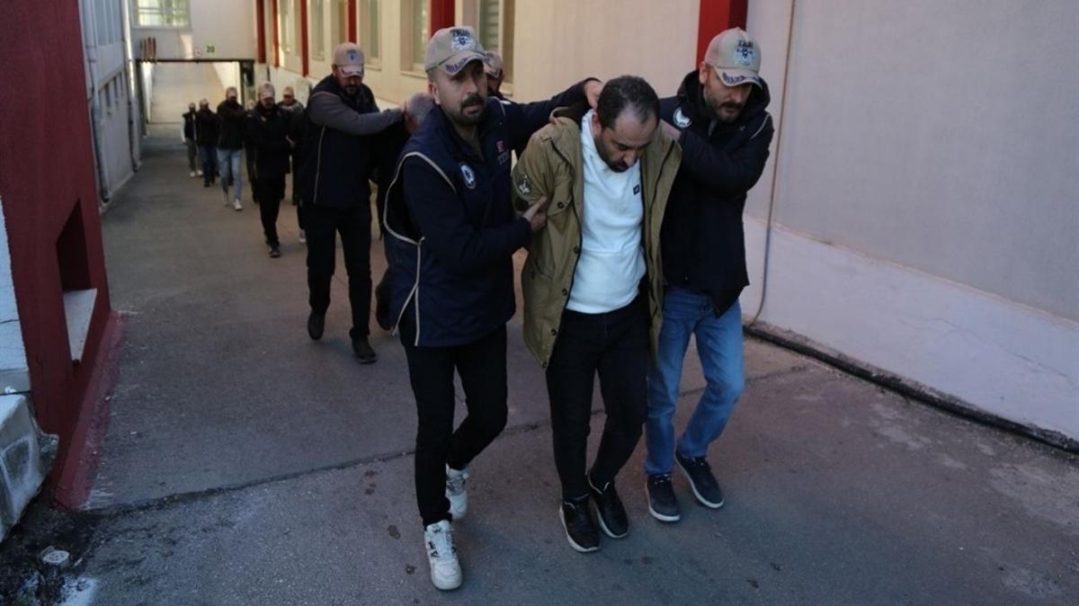 FET'nn finans ana darbe... Almanya'dan para aktaryorlarm