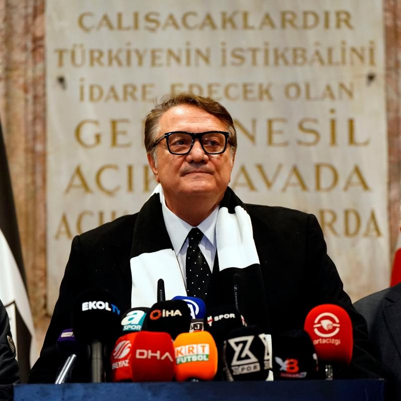 Be�ikta�'tan fla� hareket! Hasan Arat payla��m� silindi