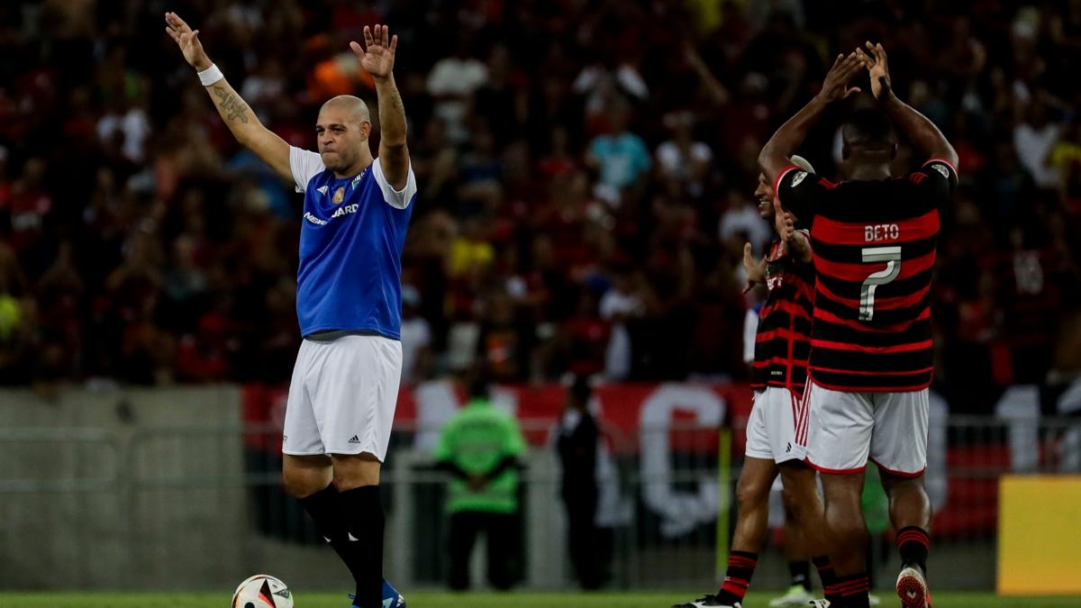 Adriano'ya Maracana'da duygusal veda