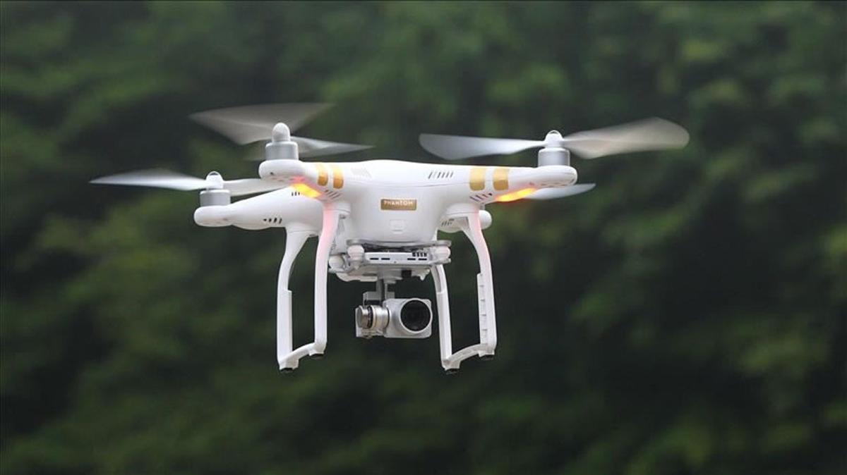 Uu gvenliini tehlikeye attlar... Havaliman yaknnda dron uuran pheliler gzaltnda