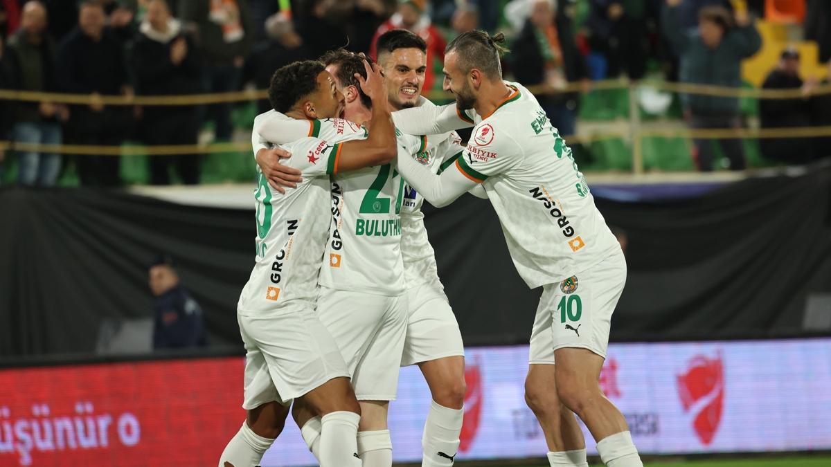 5 goll mata Alanyaspor'da bir st tura ykseldi