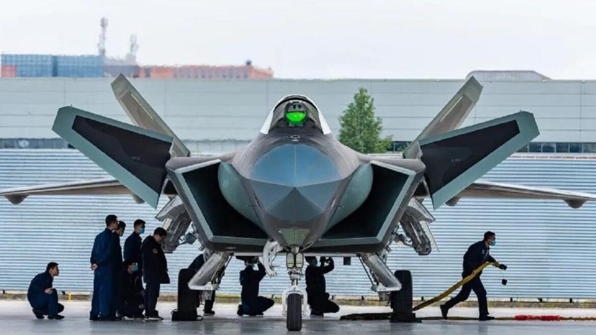 Ne F-35 ne F-22 Raptor... J-20 devrim yapt