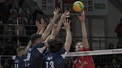 CEV �ampiyonlar Ligi'nde Halkbank'tan rahat galibiyet