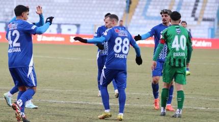 Erzurumspor, Sakaryaspor kar��s�nda turlad�