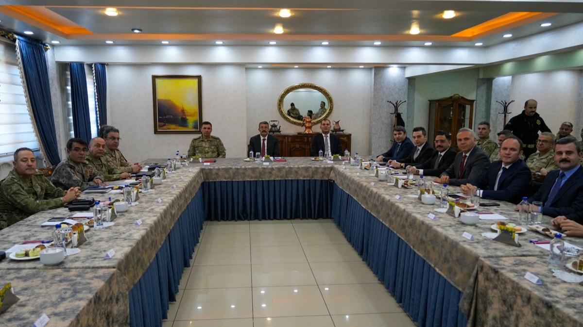 Hakkari'de snr gvenlii toplants yapld