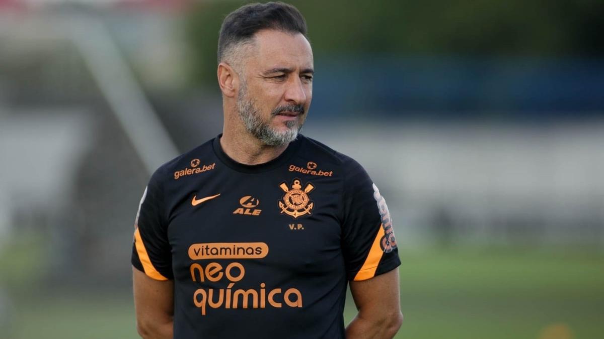 Vitor Pereira yeni takmyla imzalad