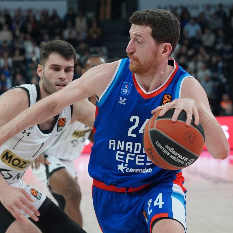 Anadolu Efes, Partizan engeline taklmad