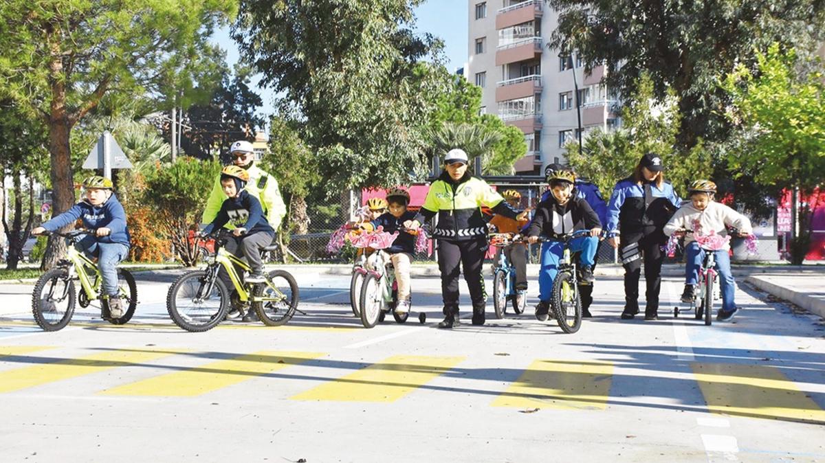 ehit einden trafik eitimi... Acdan iyilik dodu