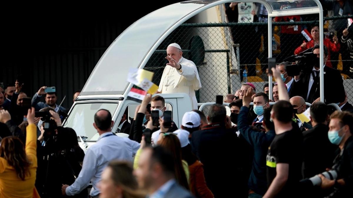 Papa Franciscus soykrmc srail'in Gazze'ye hava saldrlarna tepki gsterdi