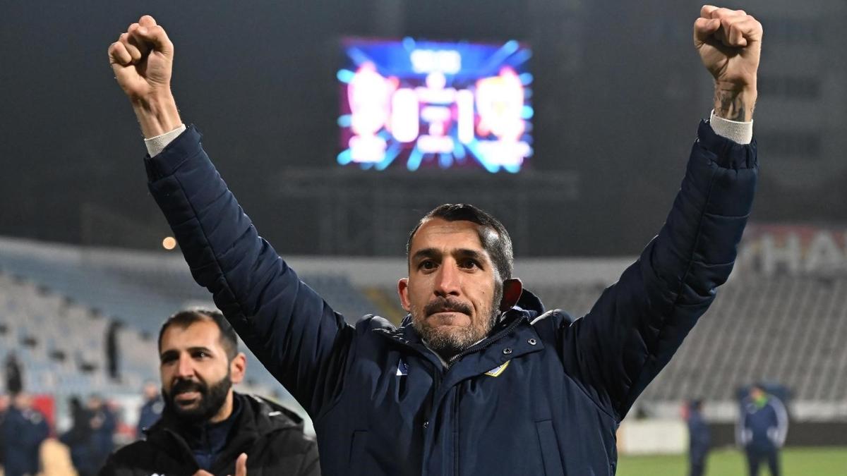 Mehmet Topal, Petrolul Ploieti'deki teknik direktrlk grevinden ayrld