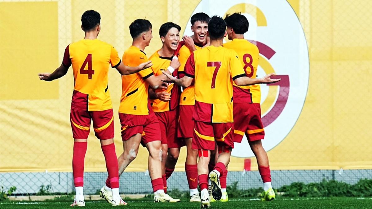 U17 derbisinde tarihi fark! Galatasaray, Fenerbahe'ye gol olup yad: 8-1