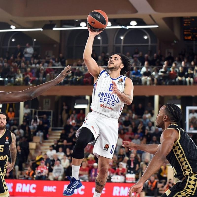 Anadolu Efes, Monaco'ya farkl kaybetti!