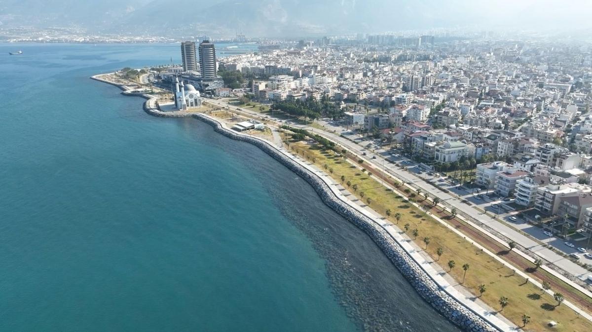 skenderun'un depremde ken sahili ayaa kalkyor