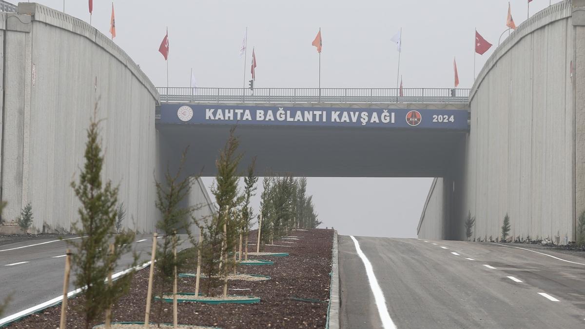 Kahta-Narince-Siverek Yolu ald... Adyaman Diyarbakr aras 30 dakika ksalyor