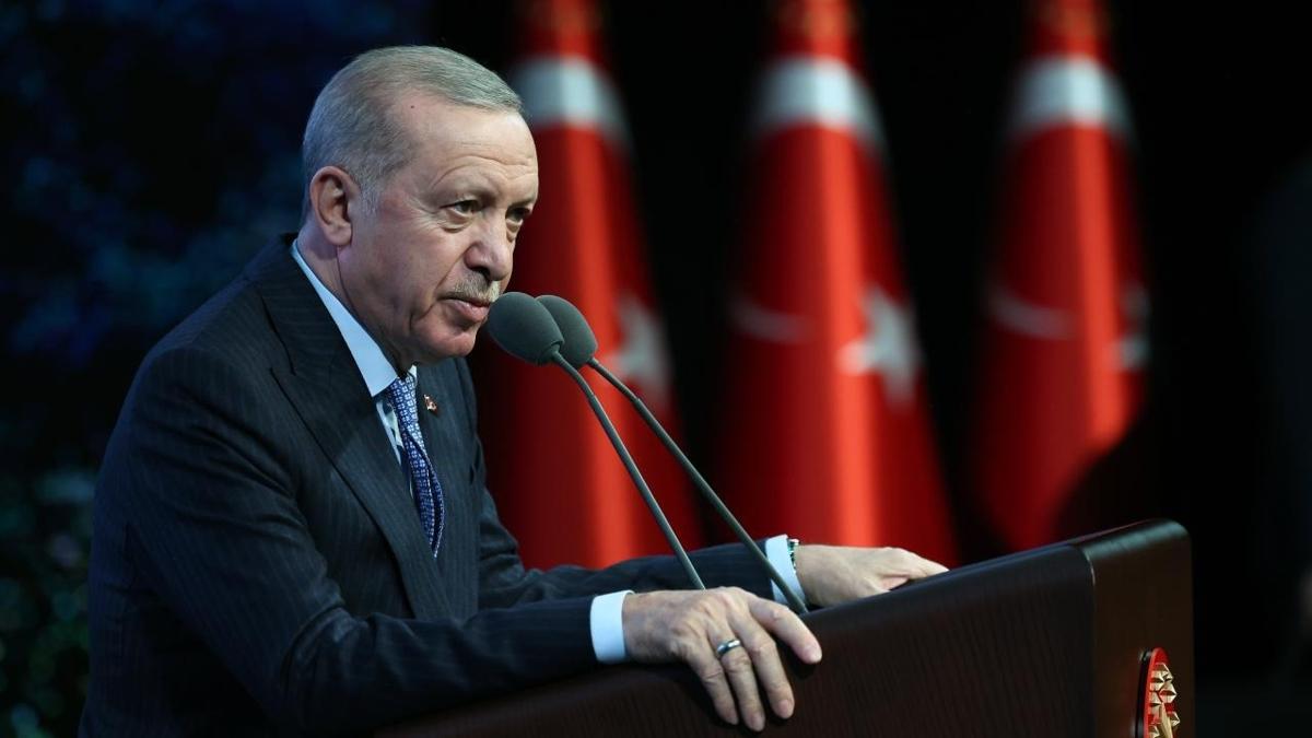Bakan Erdoan'dan Mehmetik'e yeni yl mesaj: Yiit evlatlarmzla gurur duyuyoruz