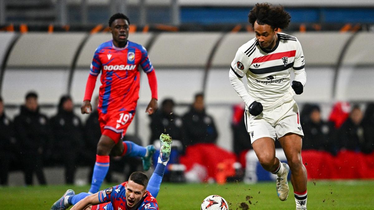 zirkzee manchester united premier lig fotoraflar resimleri