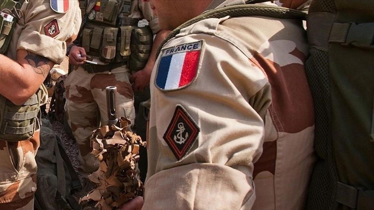 Fransa'nn Senegal'deki askeri varl sona eriyor