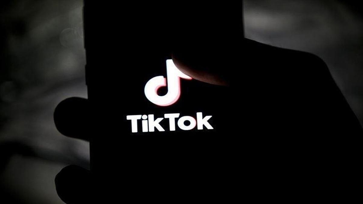 zmir'de TikTok facias! Kk ocuk zerine kolonya dkp kendini yakt