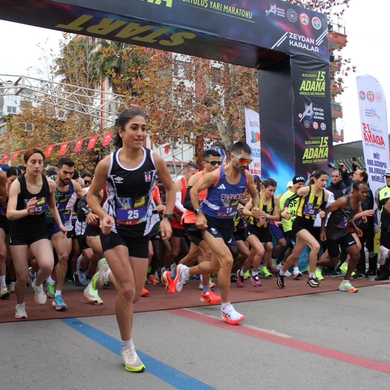 15. Uluslararas Adana Kurtulu Yar Maratonu'na katlm rekoru