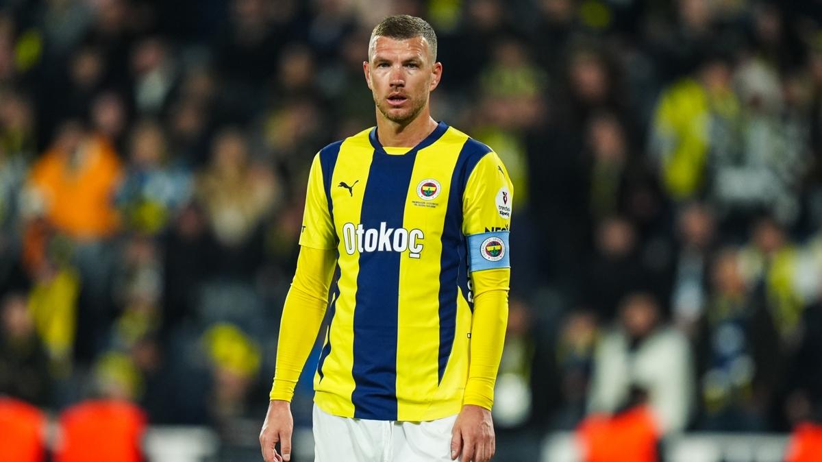 Fenerbahe'de alklar Edin Dzeko'ya