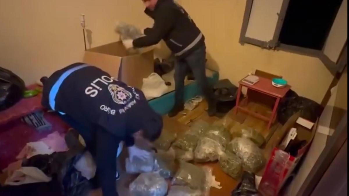 Zehir tacirlerine darbe: 13 milyon lira deerinde uyuturucu ele geirildi