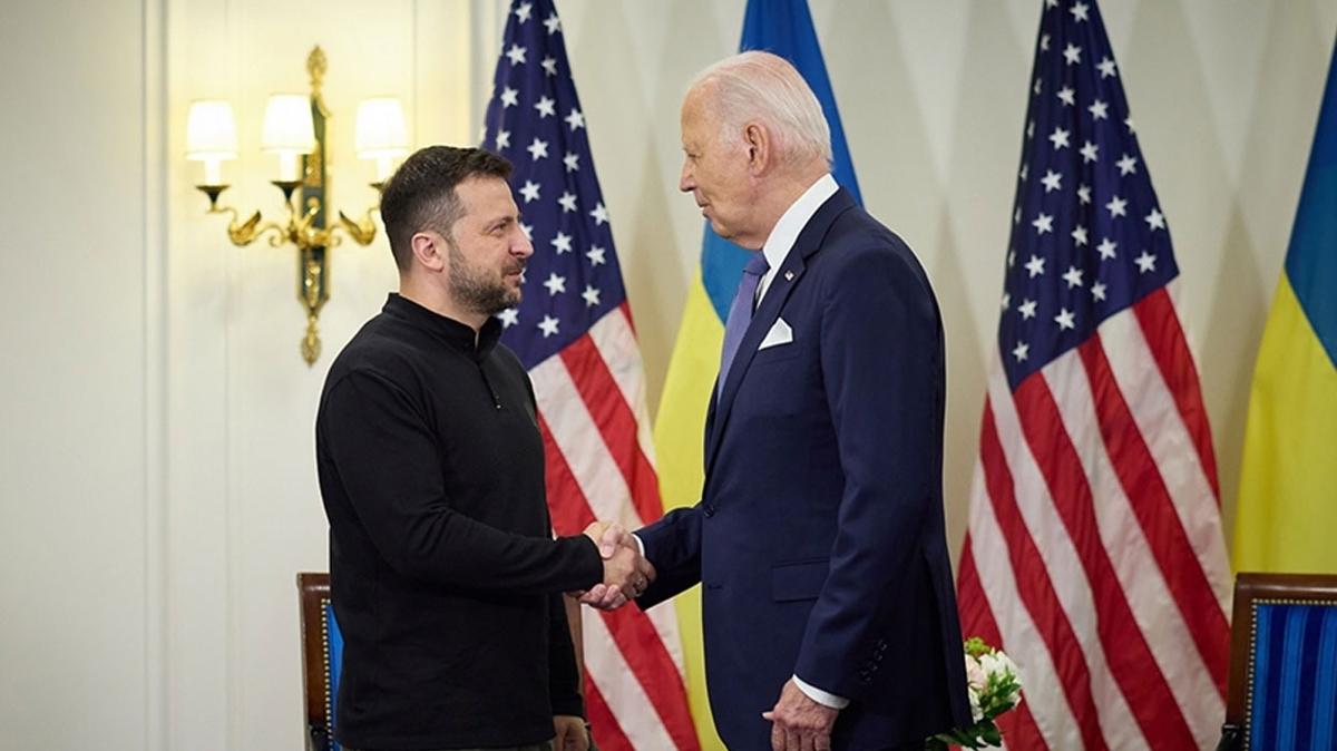 Biden, Zelenski ile grt: Desteimiz srecek