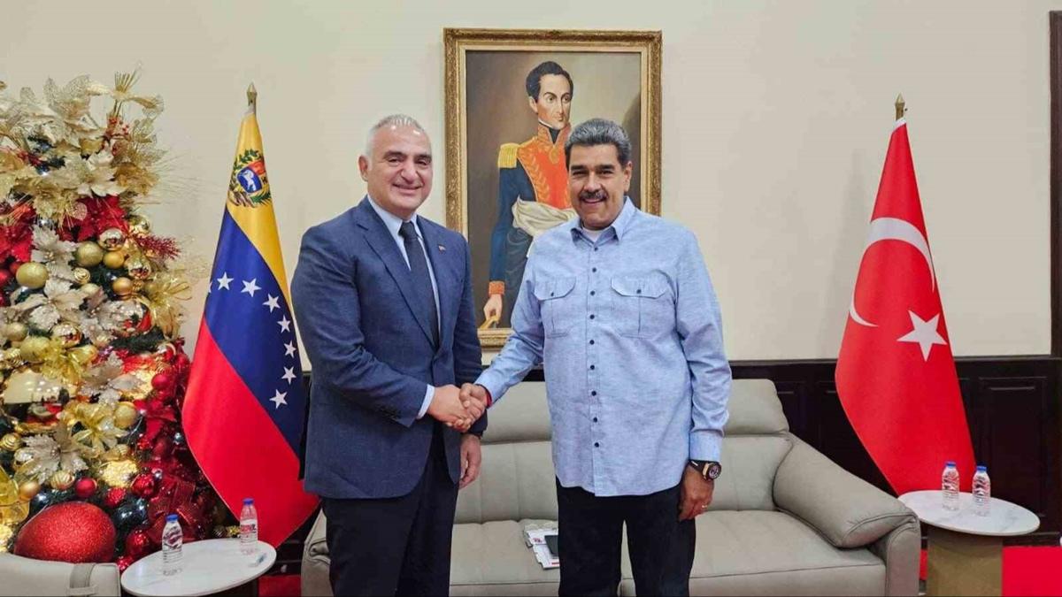 Maduro ile Bakan Ersoy'dan "harika" grme