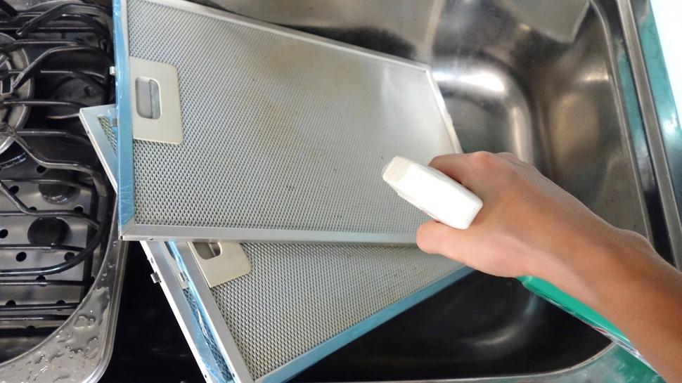 Kirli aspiratör böcekleri bile çekebilir! İşte yağları, kirleri söküp atan temizlik yöntemi