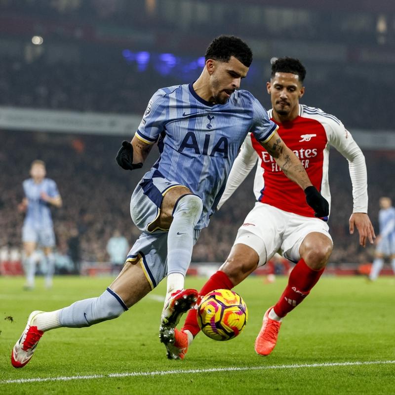 Londra derbisinde Arsenal, Tottenham' devirdi